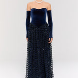 Throne of Velvet Gown Elbise