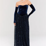 Throne of Velvet Gown Elbise