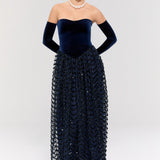 Throne of Velvet Gown Elbise