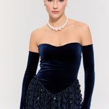 Throne of Velvet Gown Elbise