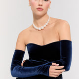Throne of Velvet Gown Elbise