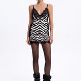 Zebra Desenli Dantel Detayli Saten Mini Elbise - Siyah - Souvie